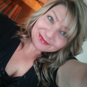 Meet your Posher, Stacy